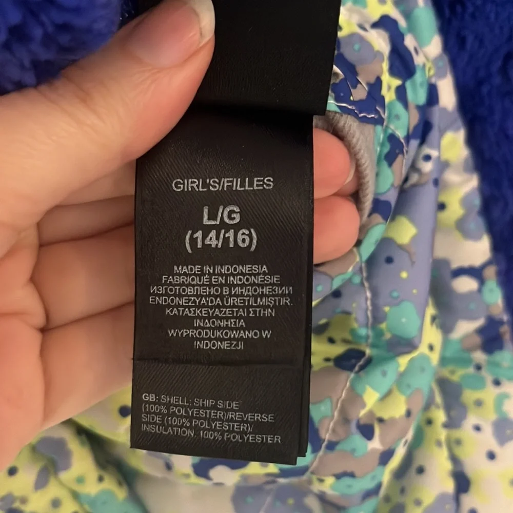 Girls The north face reversible blue splattered jacket